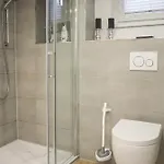 Stylische In Ruhiger Lage, Sehr Messenah * Laatzen