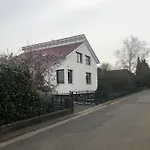Stylische In Ruhiger Lage, Sehr Messenah Laatzen