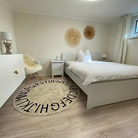 Stylische In Ruhiger Lage, Sehr Messenah