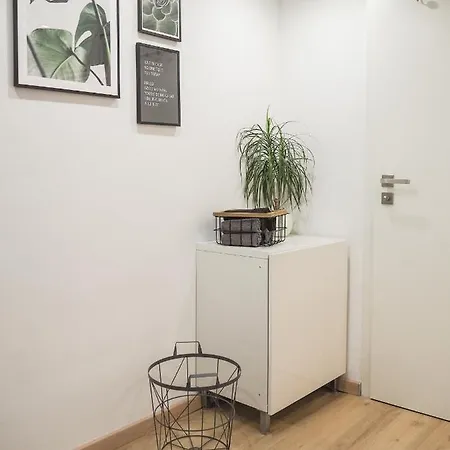 Apartmán Stylische In Ruhiger Lage, Sehr Messenah Laatzen
