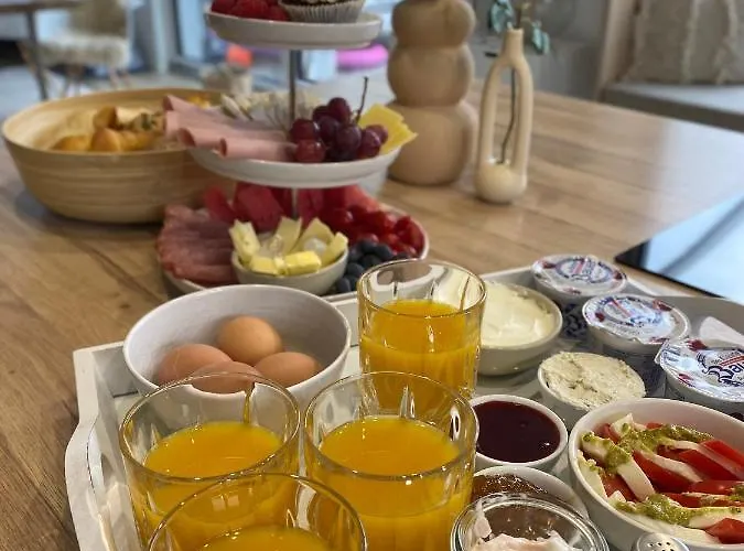 Stylische In Ruhiger Lage, Sehr Messenah