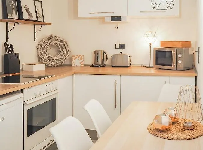 Stylische In Ruhiger Lage, Sehr Messenah Apartament